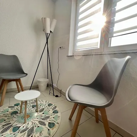 Modern Comfort For 6 - Kitchen - Balcony - Parking * Karben